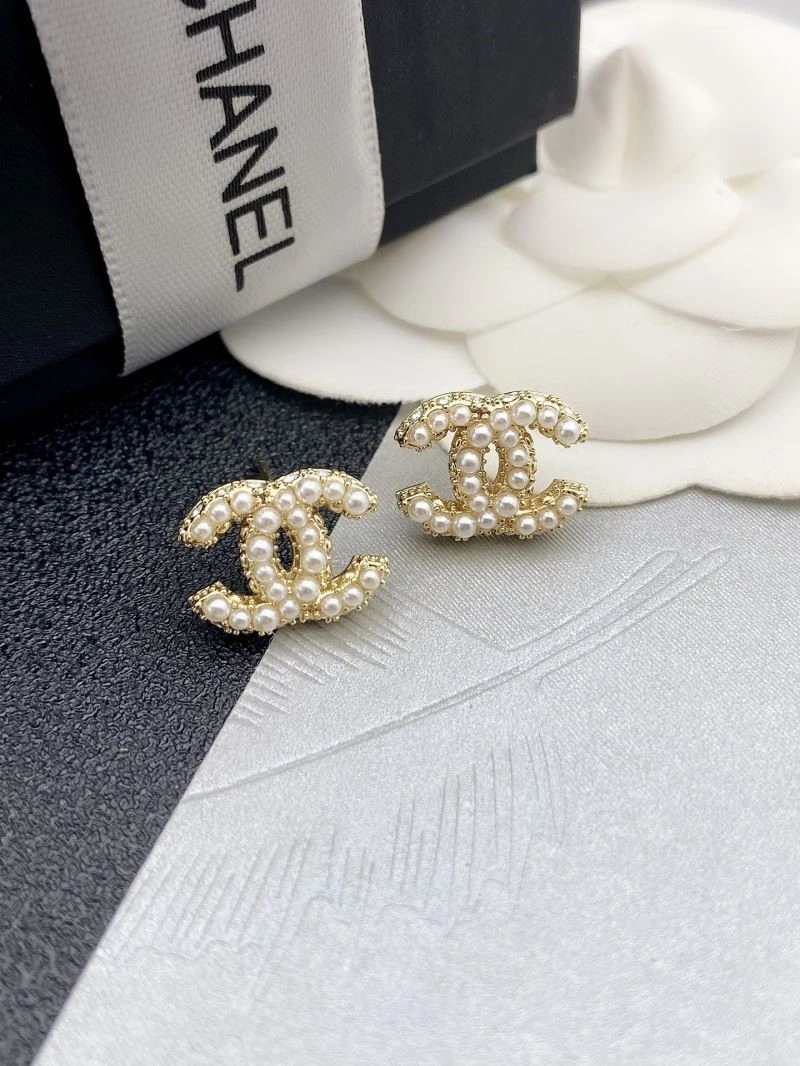 Refined Chanel Earrings 223638