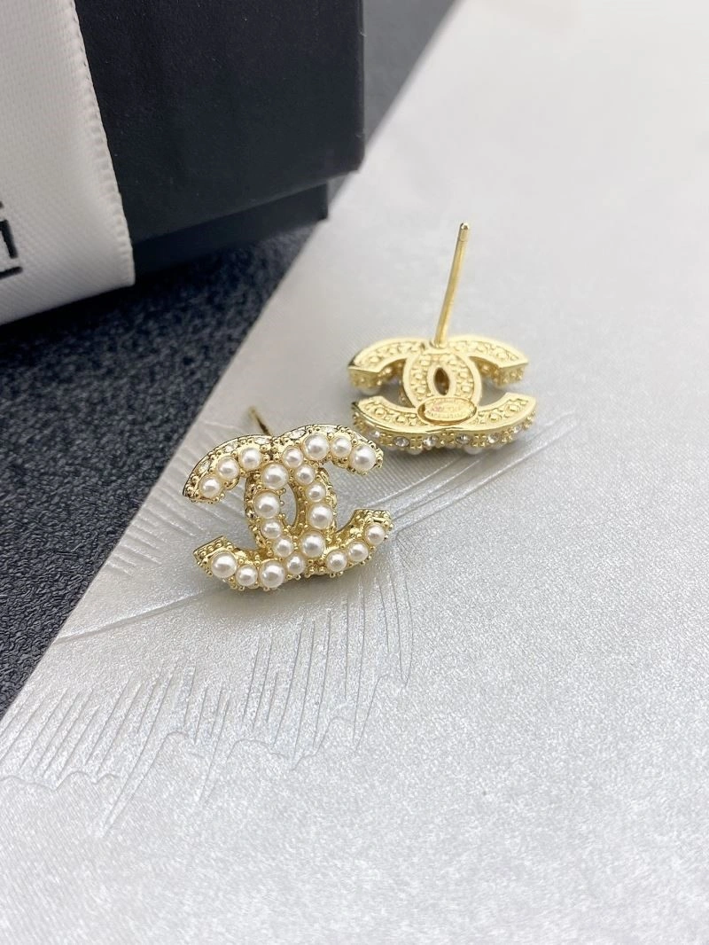 Refined Chanel Earrings 223638