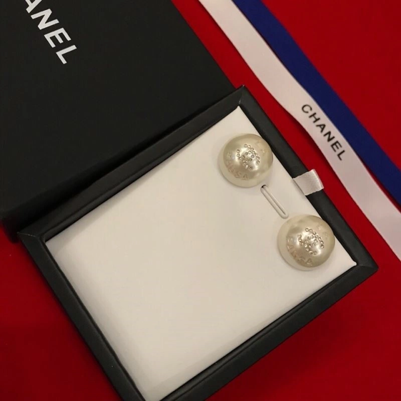 Chanel Earrings Stylish 223631