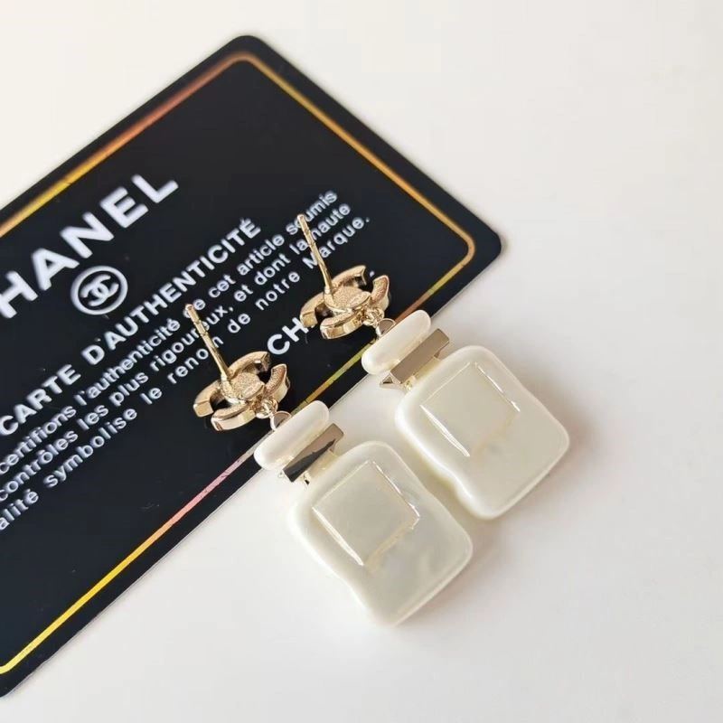 Durable Chanel Earrings 223629