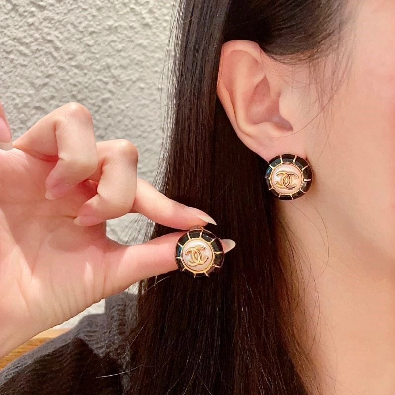 Chanel Earrings Unisex 223615