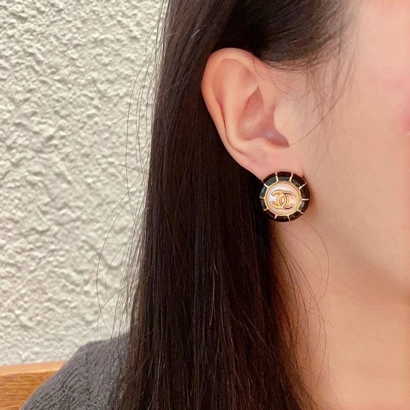 Chanel Earrings Unisex 223615