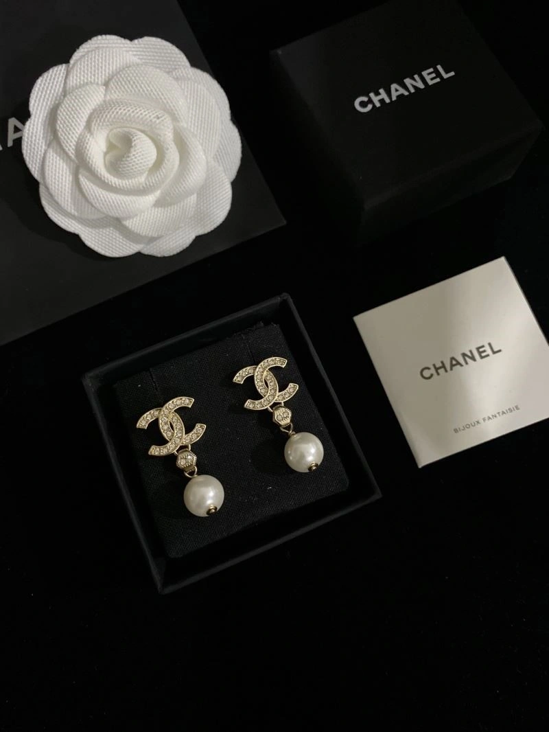 Effortless Chanel Earrings 223622