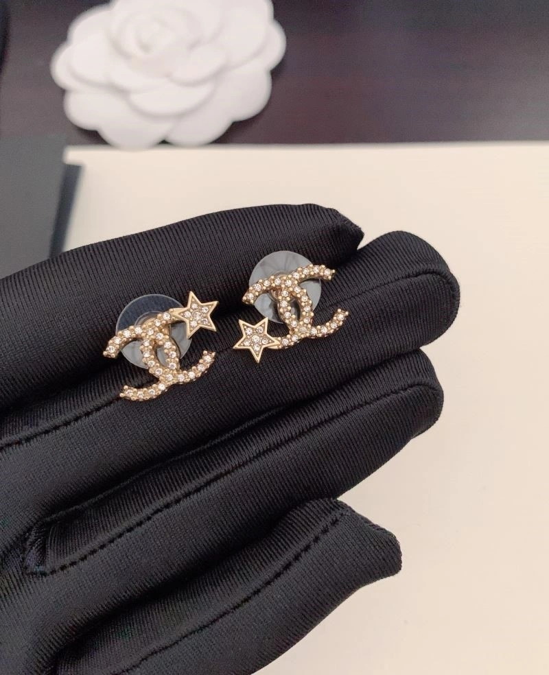 HighPerformance Chanel Earrings 223613