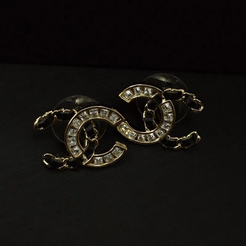 Chanel Earrings Sleek 223598