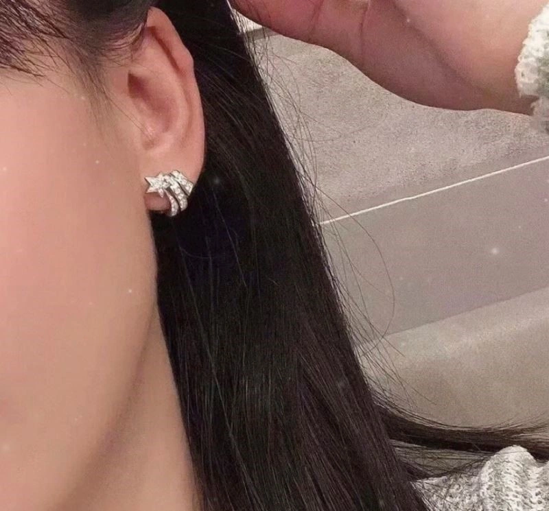 Chanel Earrings Comfortable 223600
