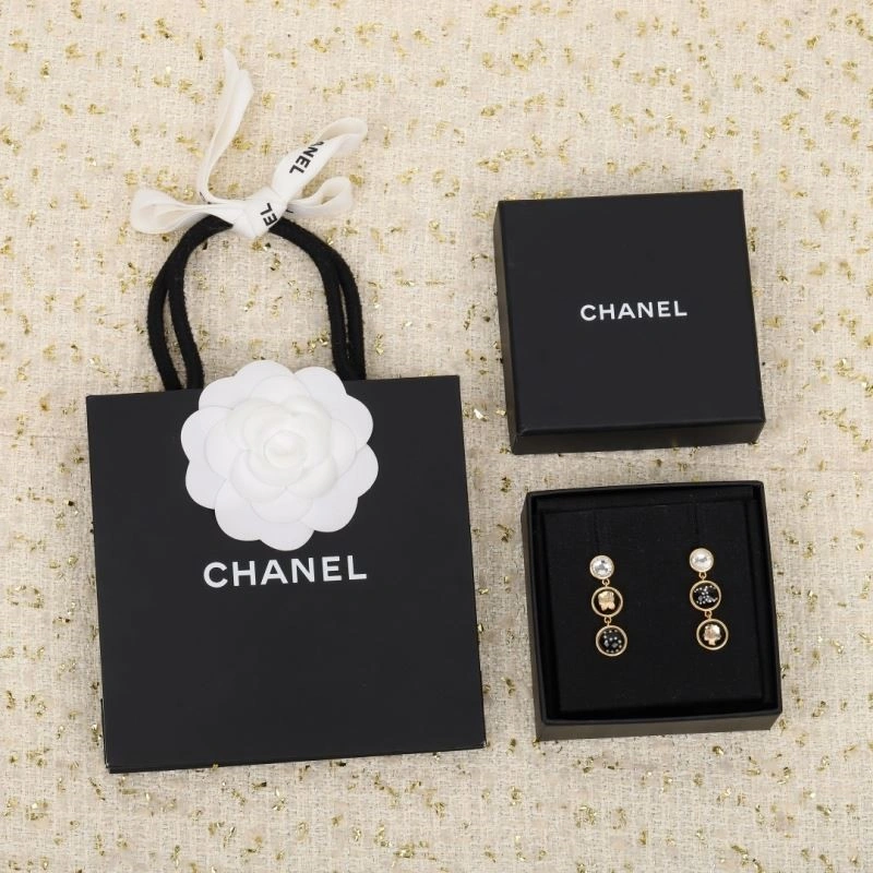Chanel Earrings Lightweight 223585