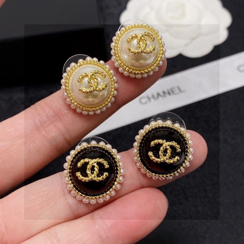 Chanel Earrings MoistureWicking 223083