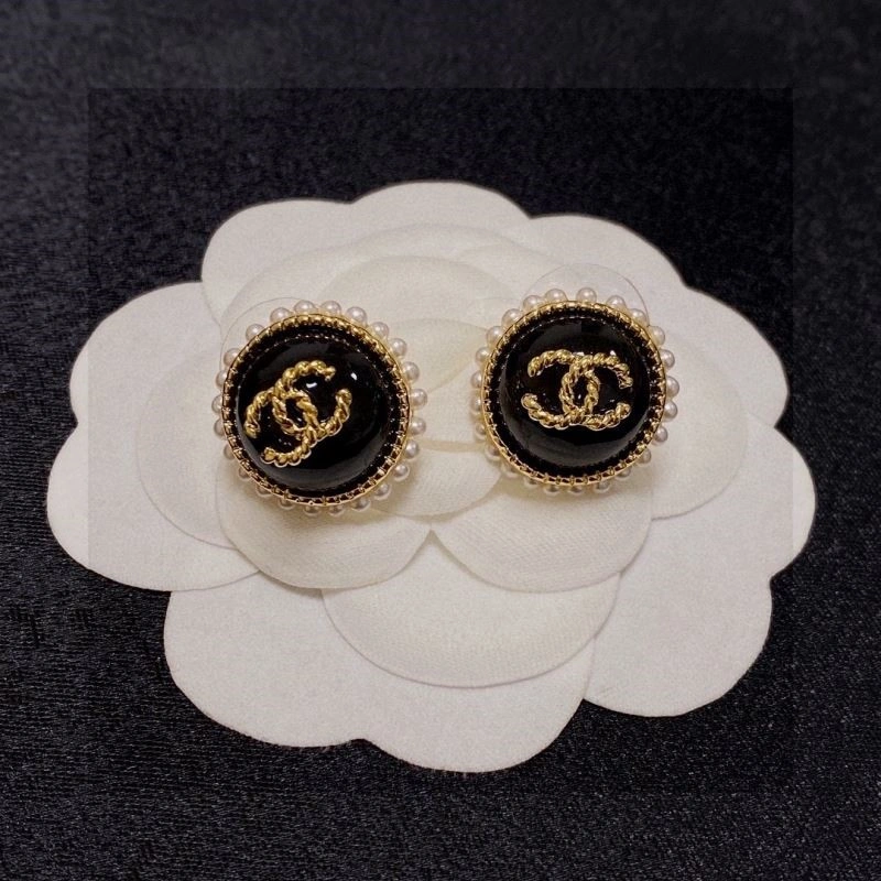 Chanel Earrings MoistureWicking 223083