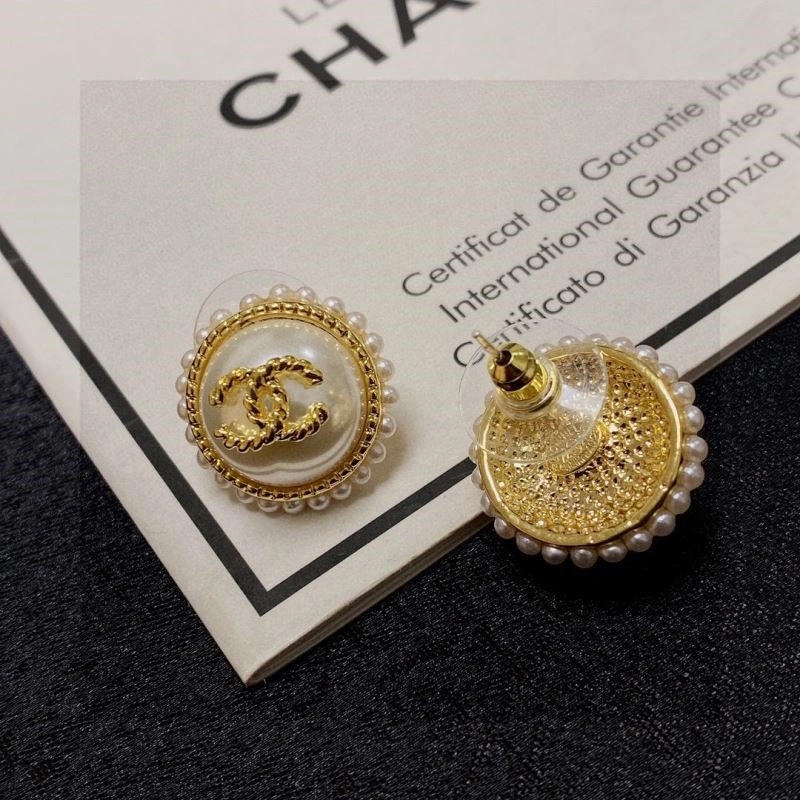 Chanel Earrings MoistureWicking 223083