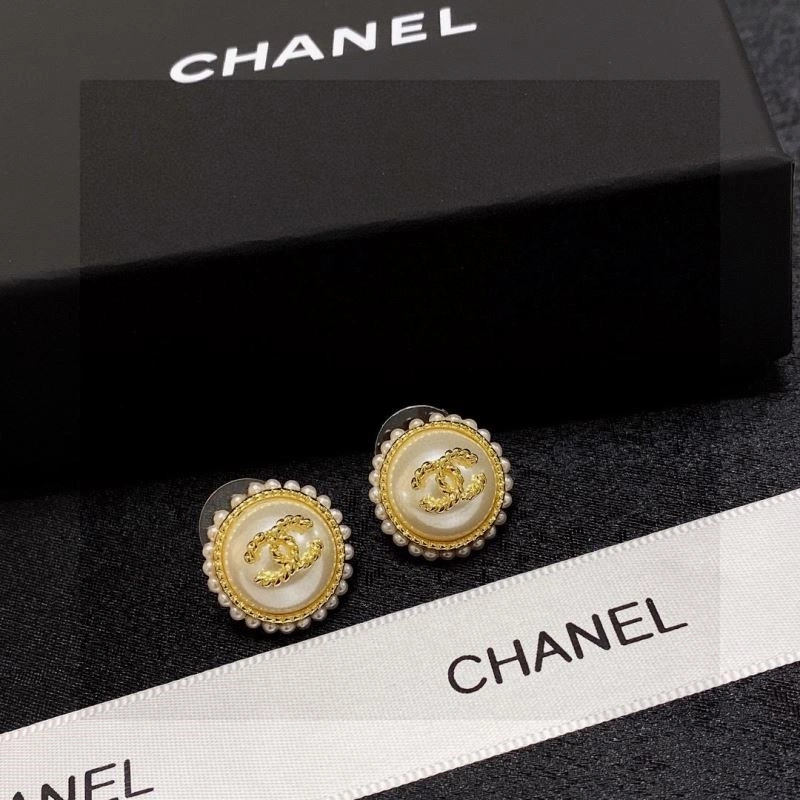 Chanel Earrings MoistureWicking 223083