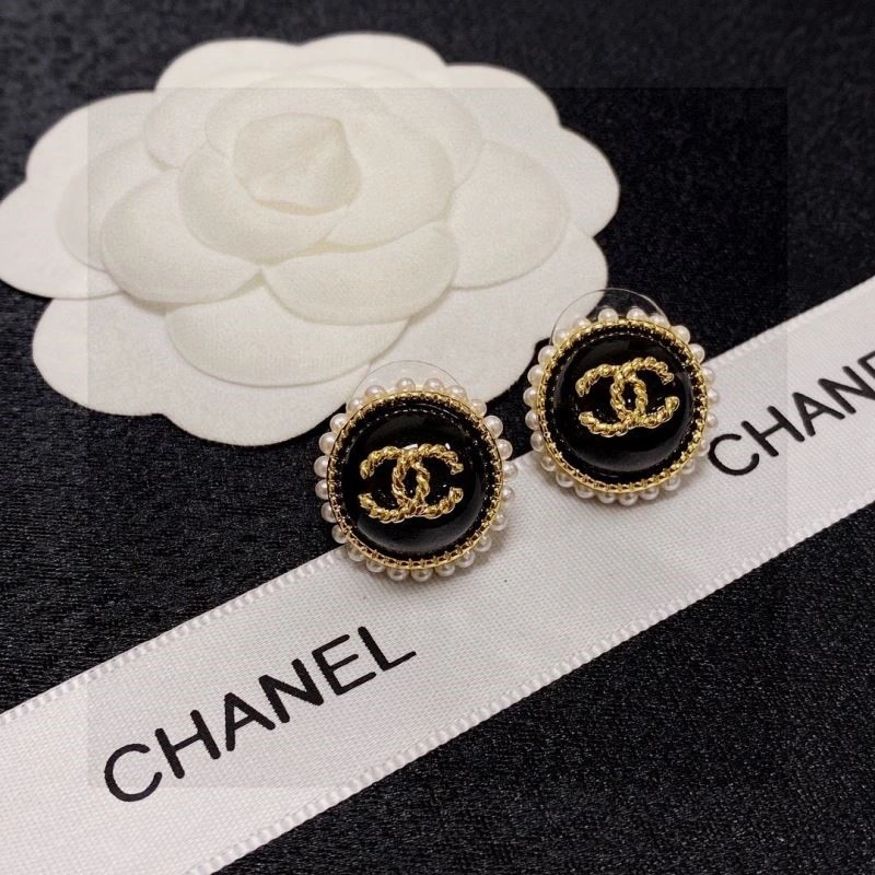 Chanel Earrings MoistureWicking 223083