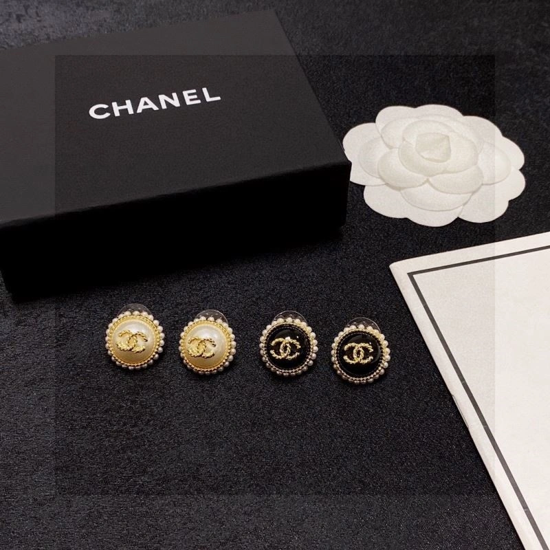 Chanel Earrings MoistureWicking 223083