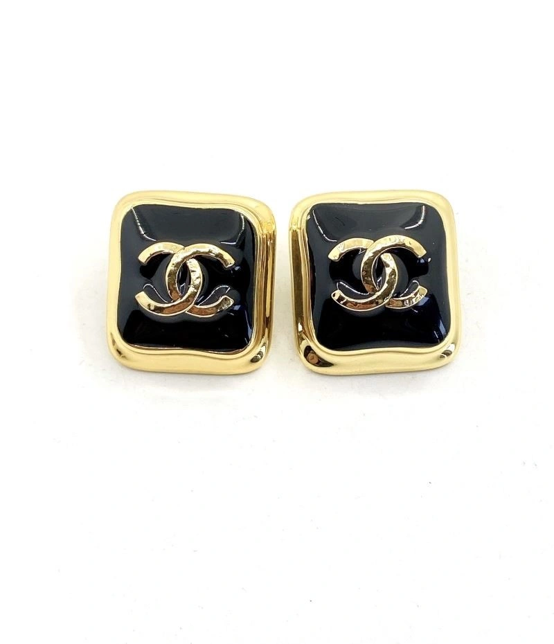 Trendsetting Chanel Earrings 223132