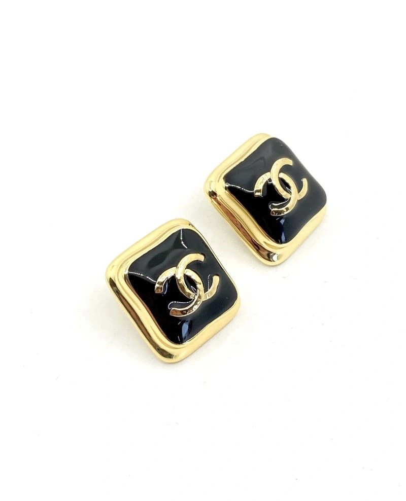 Trendsetting Chanel Earrings 223132