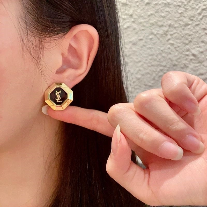 Chanel Earrings Seasonal 223070