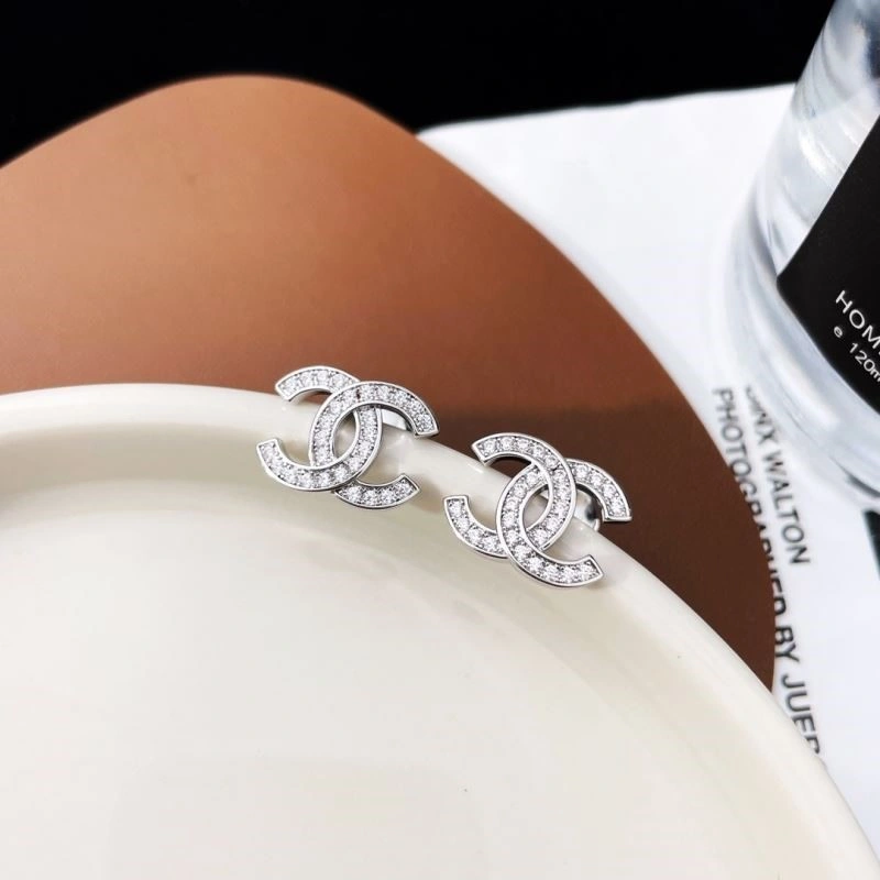 Chanel Earrings Comfortable 223051