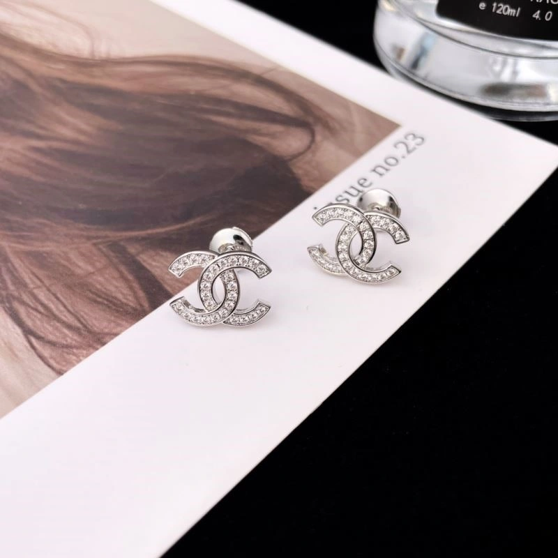 Chanel Earrings Comfortable 223051