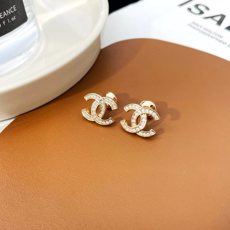 Chanel Earrings Comfortable 223051