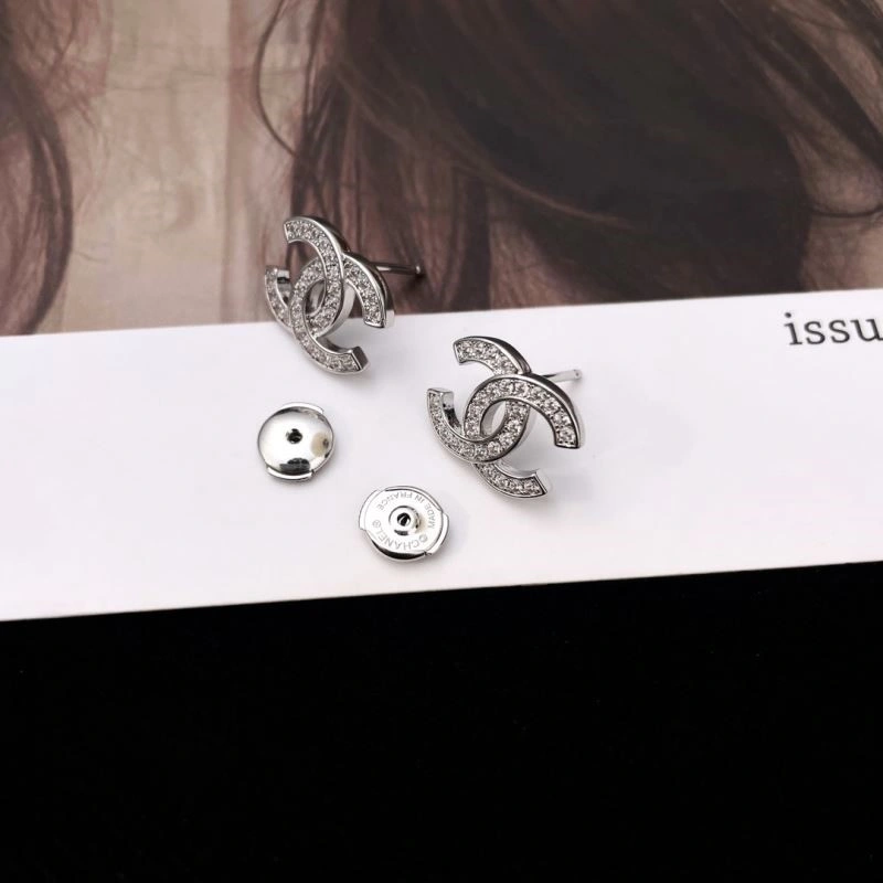 Chanel Earrings Comfortable 223051