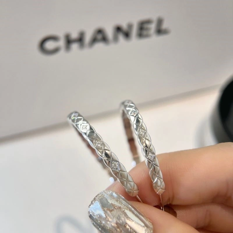 Chanel Earrings MoistureWicking 223054
