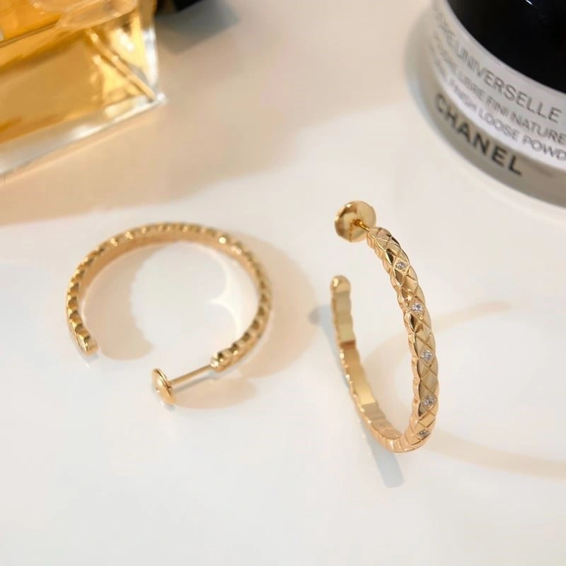 Chanel Earrings MoistureWicking 223054