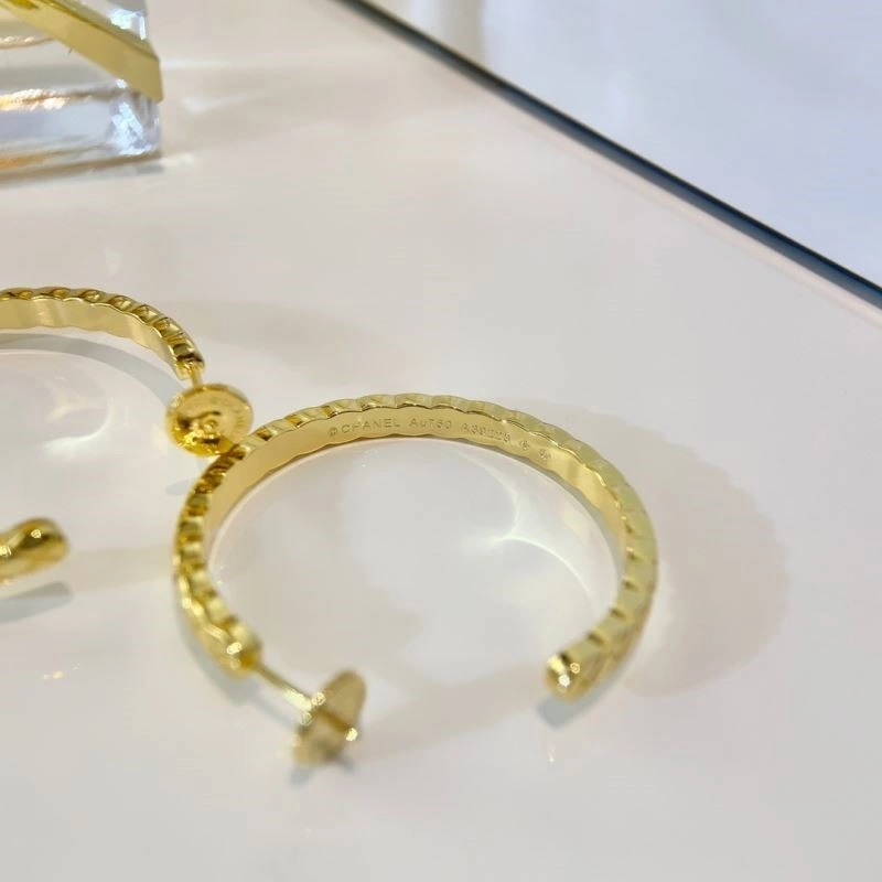 Chanel Earrings MoistureWicking 223054