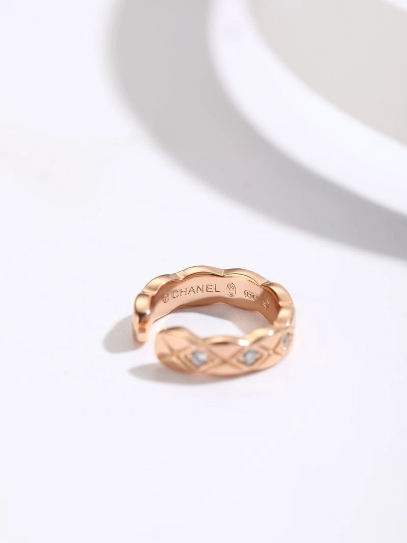Chanel Earrings Comfortable 223066