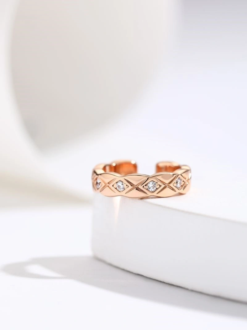 Chanel Earrings Comfortable 223066