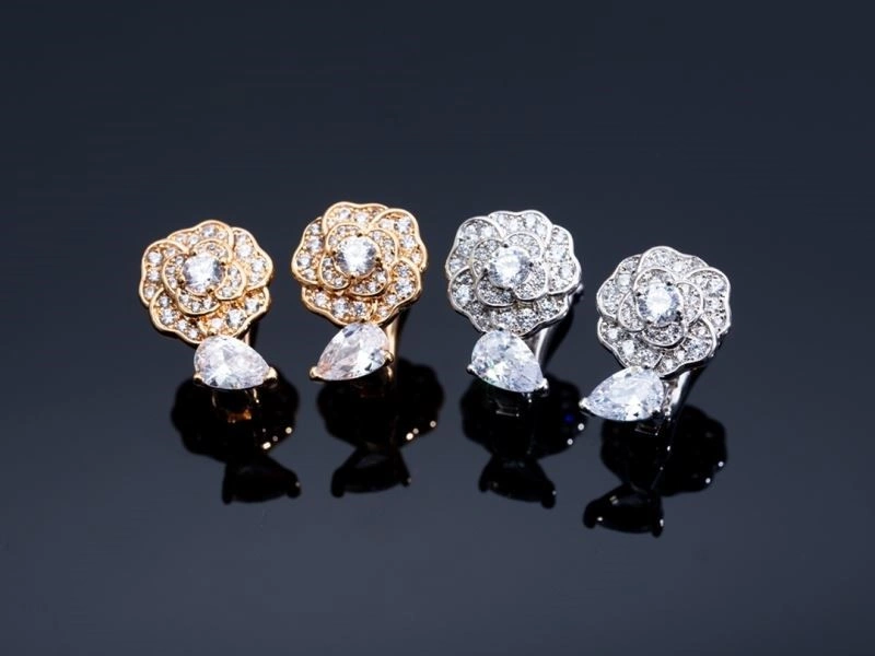 Chanel Earrings Versatile 223047