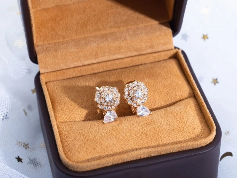 Unisex Chanel Earrings 223048