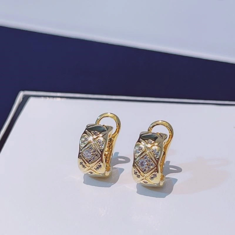 Comfortable Chanel Earrings 223038