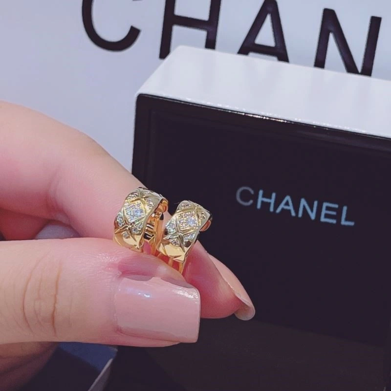 Comfortable Chanel Earrings 223038
