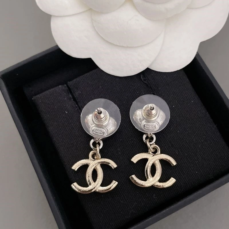 Stylish Chanel Earrings 223039