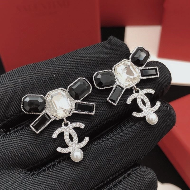 Practical Chanel Earrings 223032