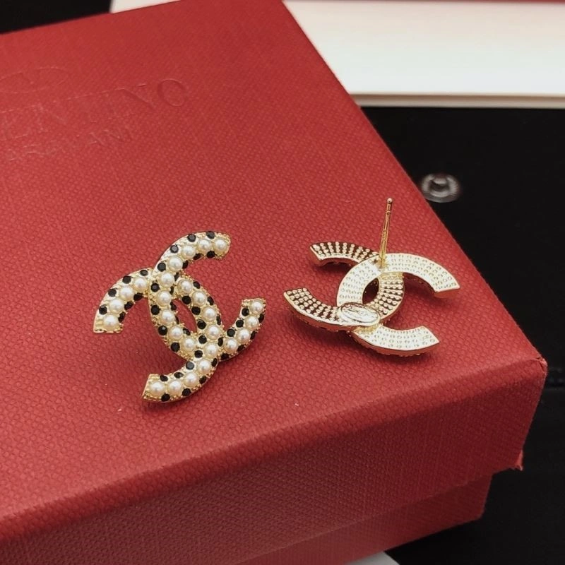 Stylish Chanel Earrings 223030