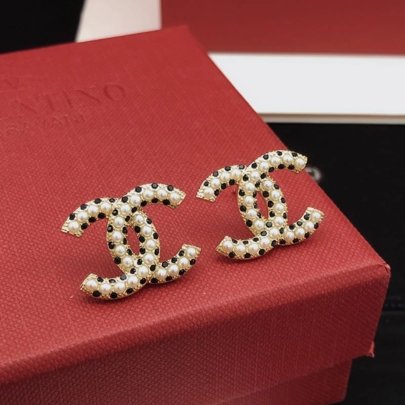 Stylish Chanel Earrings 223030