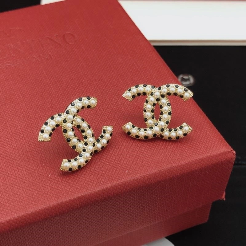 Stylish Chanel Earrings 223030