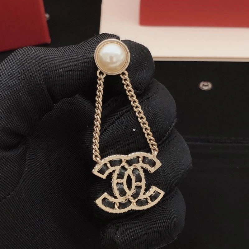 Trendsetting Chanel Earrings 223107