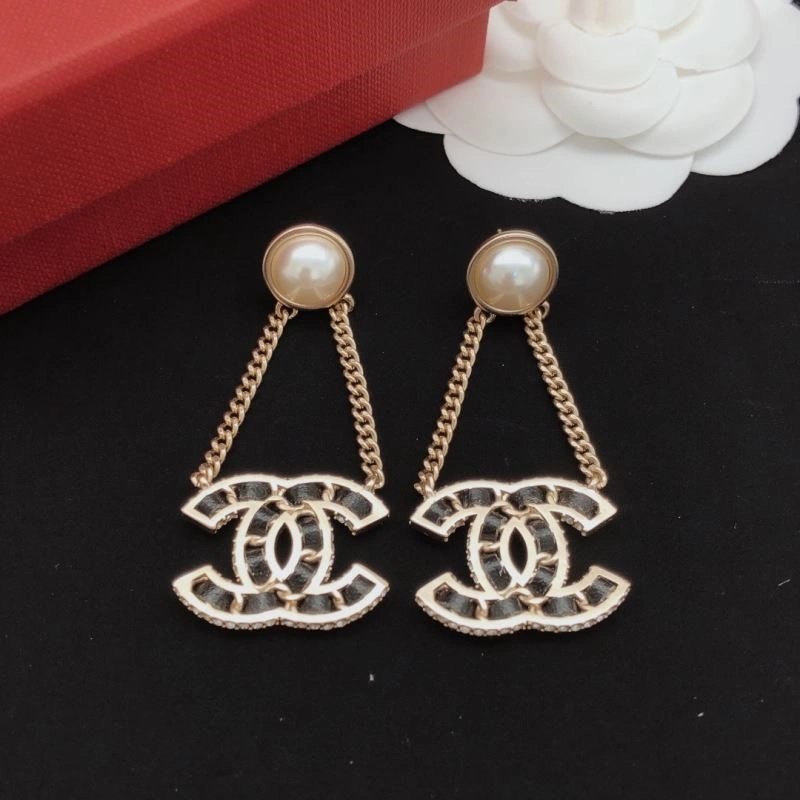 Trendsetting Chanel Earrings 223107