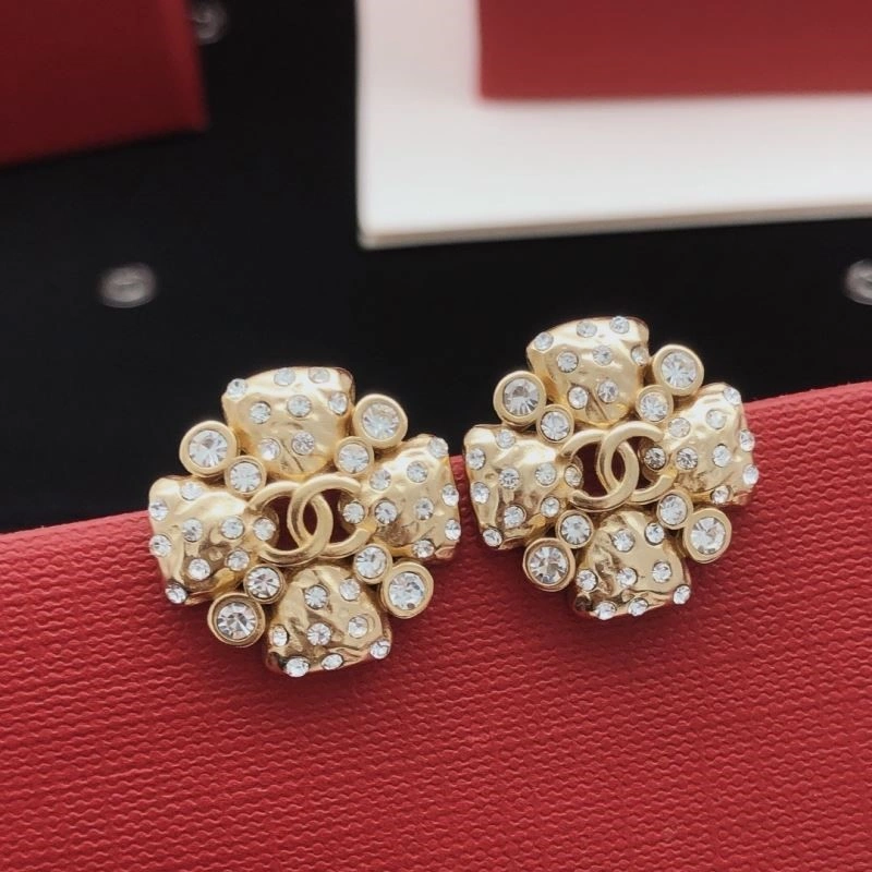 Chanel Earrings Comfortable 223192