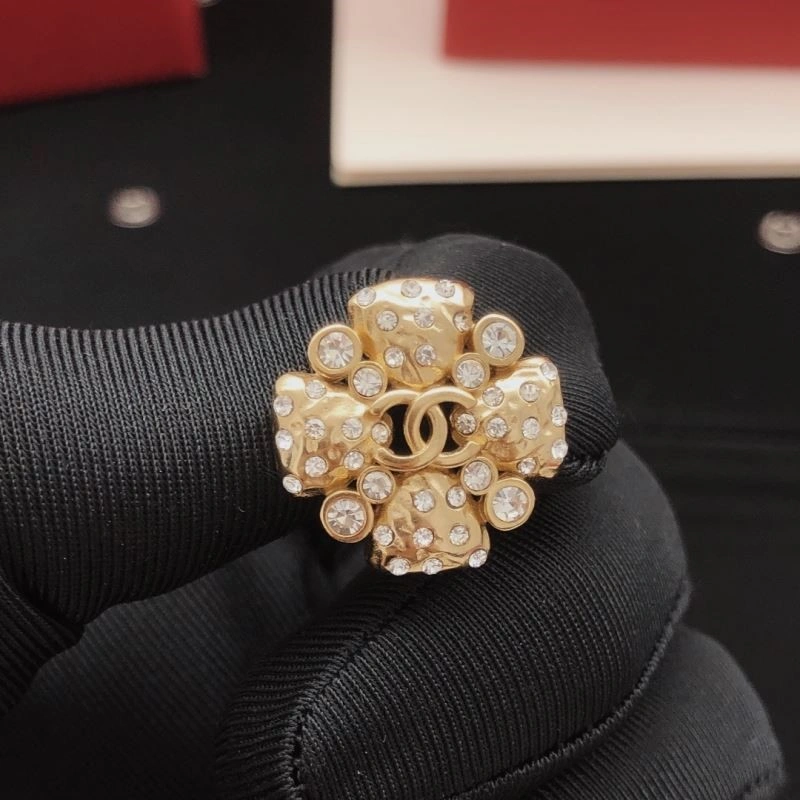 Chanel Earrings Comfortable 223192