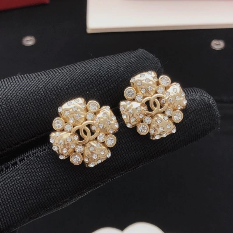 Chanel Earrings Comfortable 223192
