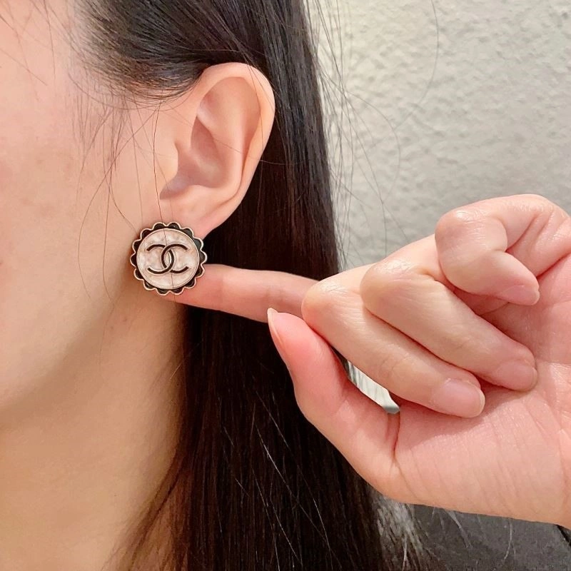 Flexible Chanel Earrings 223005