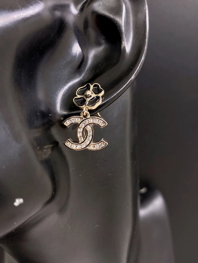 Lightweight Chanel Earrings 222980