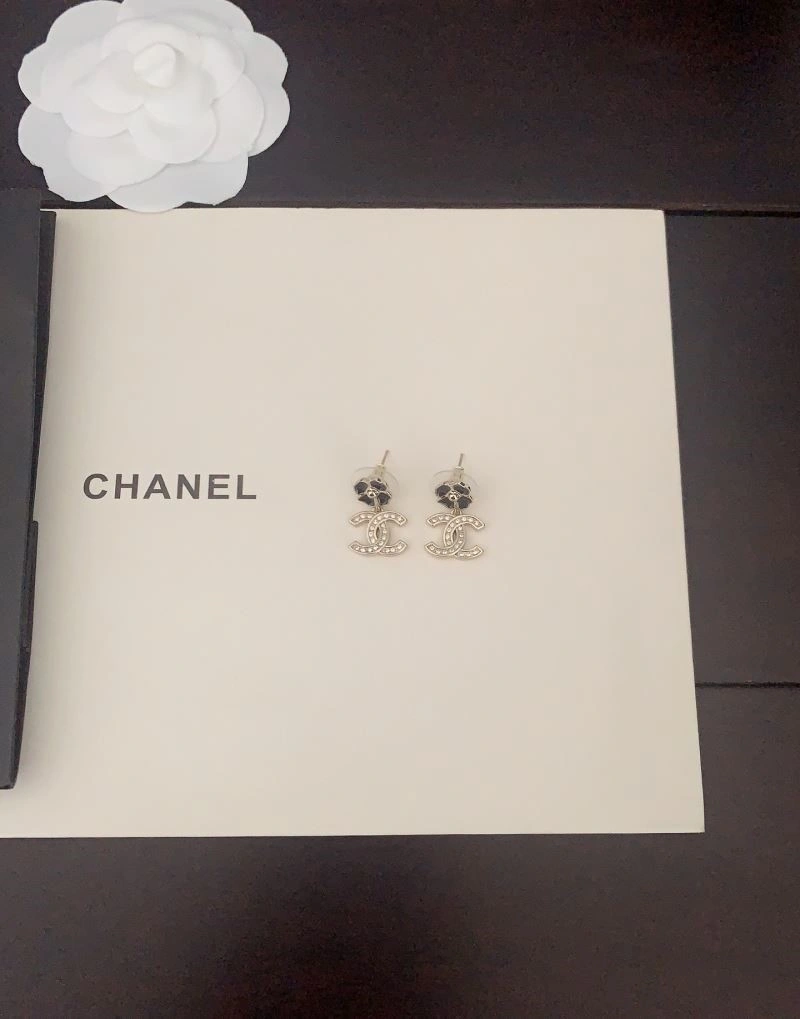 Lightweight Chanel Earrings 222980