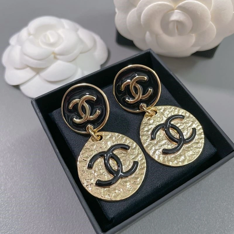 Elegant Chanel Earrings 223094