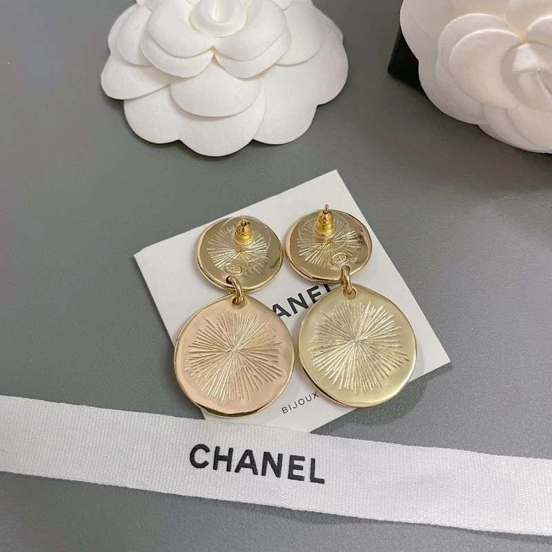 Elegant Chanel Earrings 223094