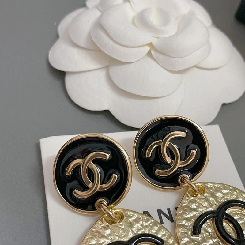 Elegant Chanel Earrings 223094