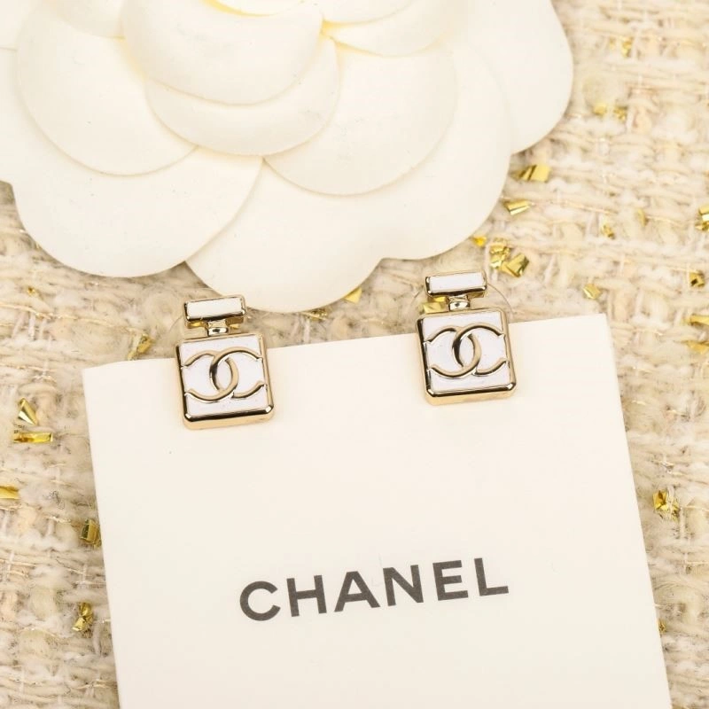 Chanel Earrings Sleek 222970